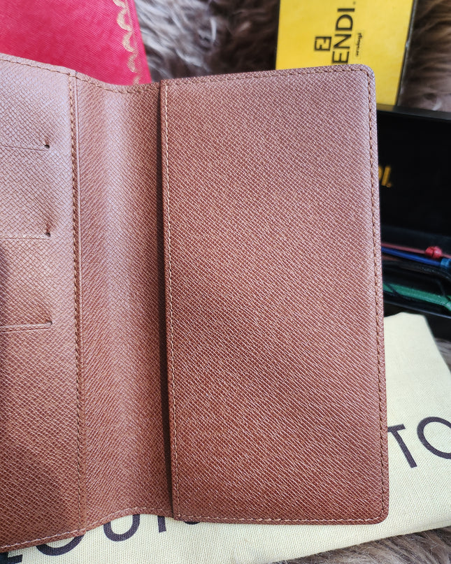 LOUIS VUITTON Agenda Pocket Monogram Canvas