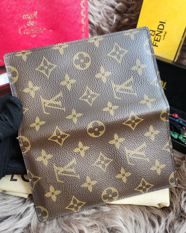 LOUIS VUITTON Agenda Pocket Monogram Canvas