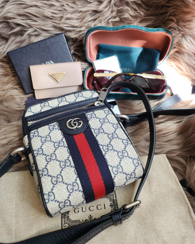 Gucci Beige/Navy Blue GG Supreme