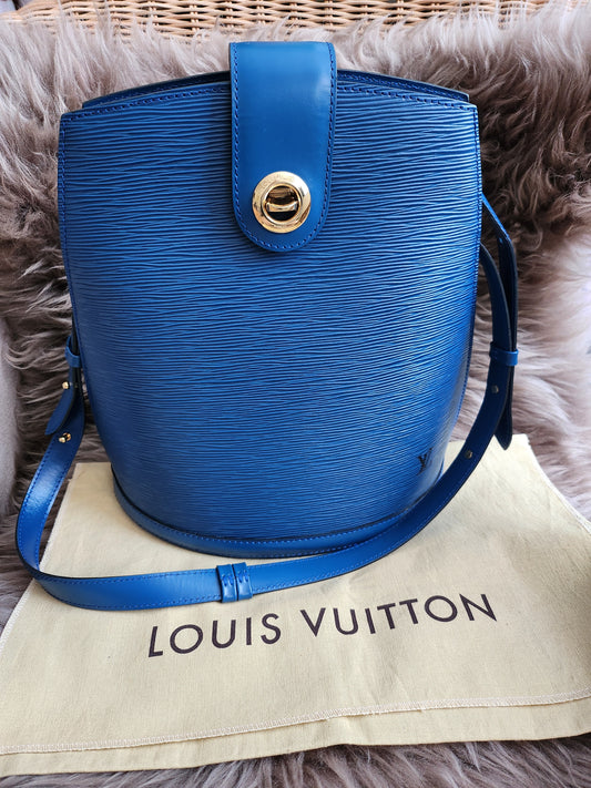 Louis Vuitton Cluny Shoulder Bag