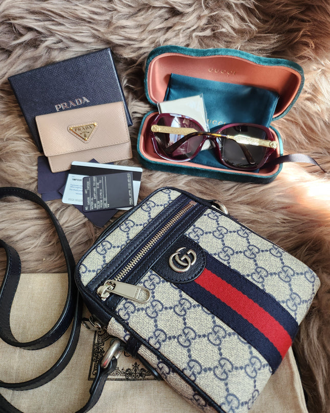 Gucci Beige/Navy Blue GG Supreme