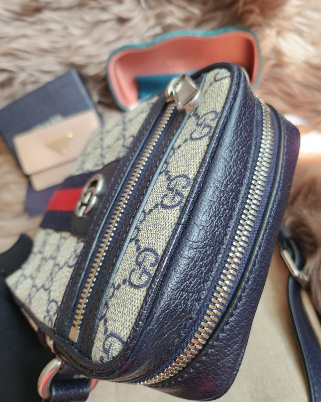 Gucci Beige/Navy Blue GG Supreme