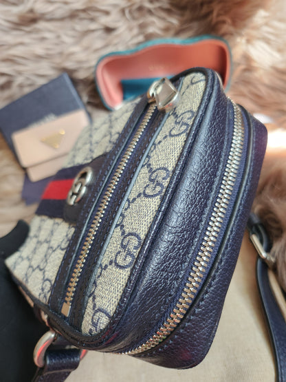 Gucci Beige/Navy Blue GG Supreme