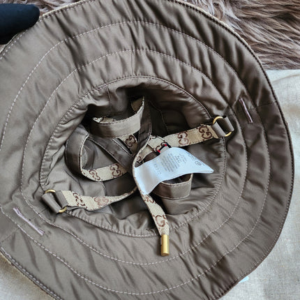 Gucci
Reversible GG & nylon bucket hat