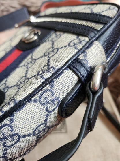 Gucci Beige/Navy Blue GG Supreme
